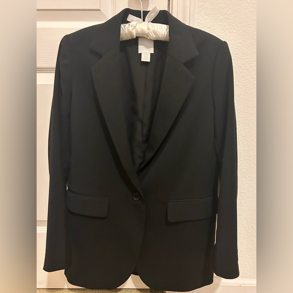 BLACK BLAZER FROM H&M